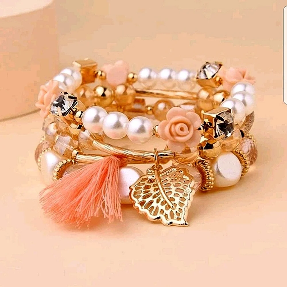 💖Set of 4 Charm Bracelet